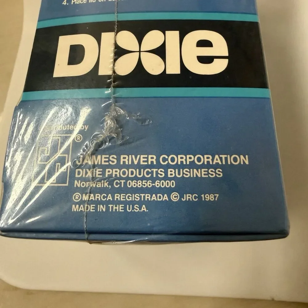 Vintage 1987 Dixie Bathroom Wall Mount Cup Dispenser and Cups NOS USA